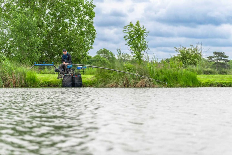 ab0a7456a8c18193d7207177aea804b7