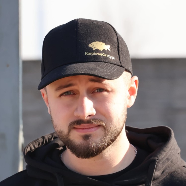 Czapka Karpiowe Graty 2.jpg