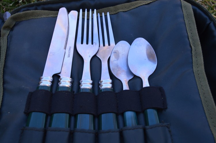 Mivardi Dinning Set Premium - zestaw sztućców i talerzy  Karpiowe Graty - Zdjęcie 9