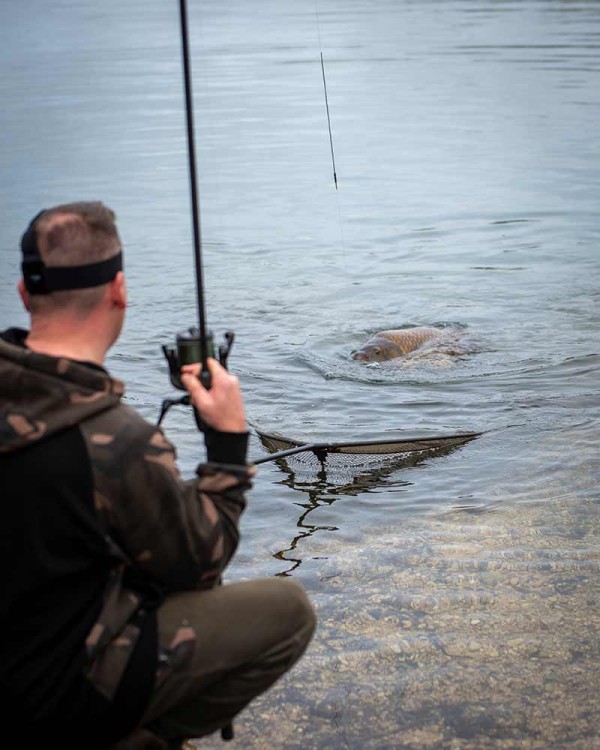 Fox FOX EOS-X LANDING NETS"Eos-X Landing Net - 6ft 42"" "  CLN066 Karpiowe Graty - Zdjęcie 1