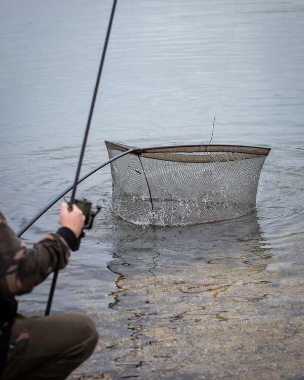 Fox FOX EOS-X LANDING NETS"Eos-X Landing Net - 2 piece 6ft handle 42"" "  CLN068 Karpiowe Graty - Zdjęcie 18