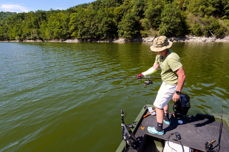 6cdbc885abe27123653192c64de576f9