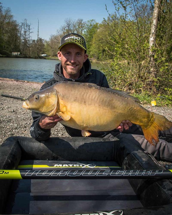 0f343b00f3384cca807e8d2834bdf007