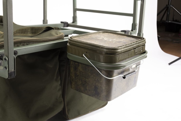 Nash Barrow Bucket Outrigger Side 10 / 17 Litre - adapter do wózków Trax Barrow oraz Power Barrow  Karpiowe Graty - Zdjęcie 4