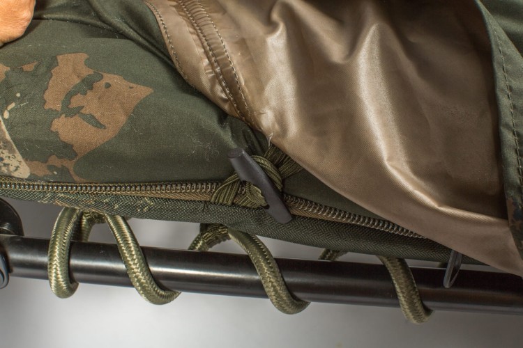Nash Scope Ops Shroud - narzuta na łóżko T3782 Karpiowe Graty - Zdjęcie 2
